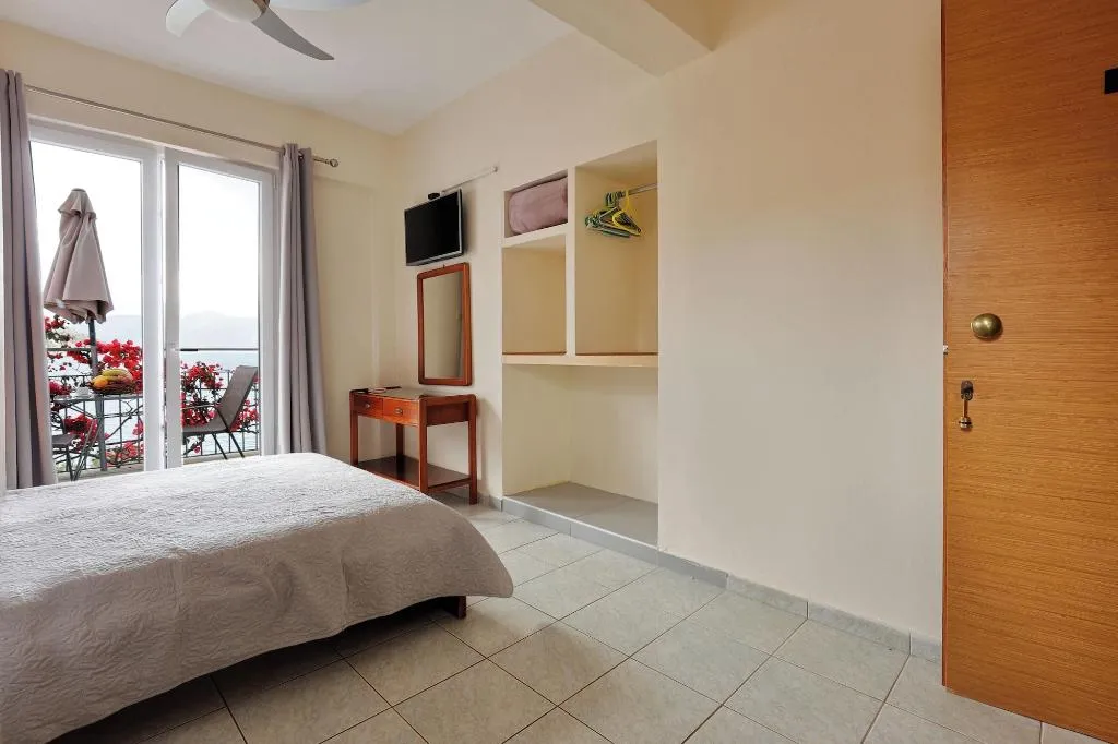 Room, Ballas Apartments, Kefallinia