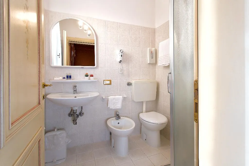 Double or Twin STANDARD Room, Hotel Conterie, Venice