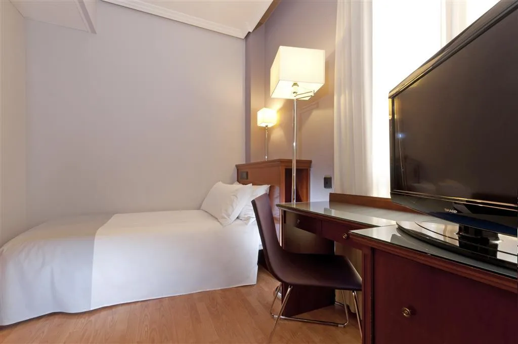 SINGLE STANDARD Room, Innside Madrid Gran Via, Madrid