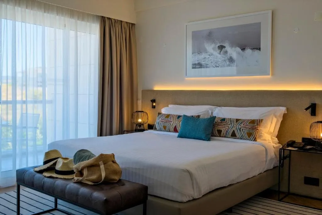 SUITE SEA VIEW ONE BEDROOM Room, Crowne Plaza Caparica Lisbon, Lisbon