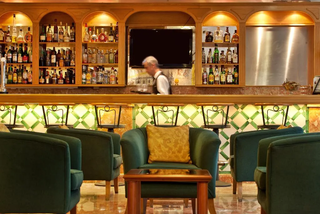 Bar, Turim Lisboa Hotel, Lisbon