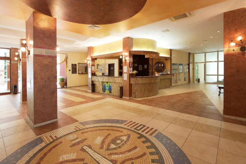 Lobby, Yavor Palace, Bourgas