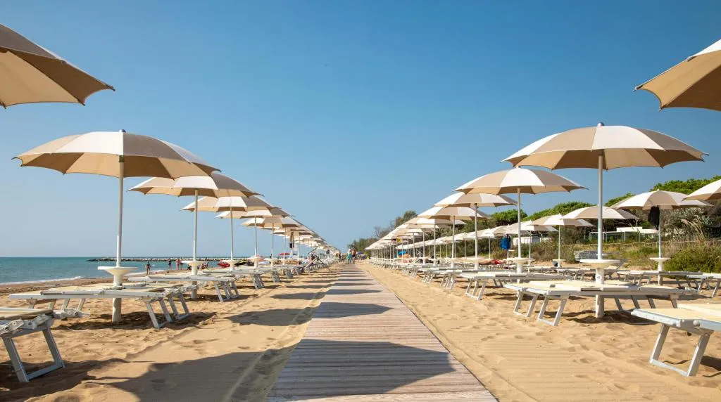 Beach, Club del Sole Jesolo Family Resort, Venice