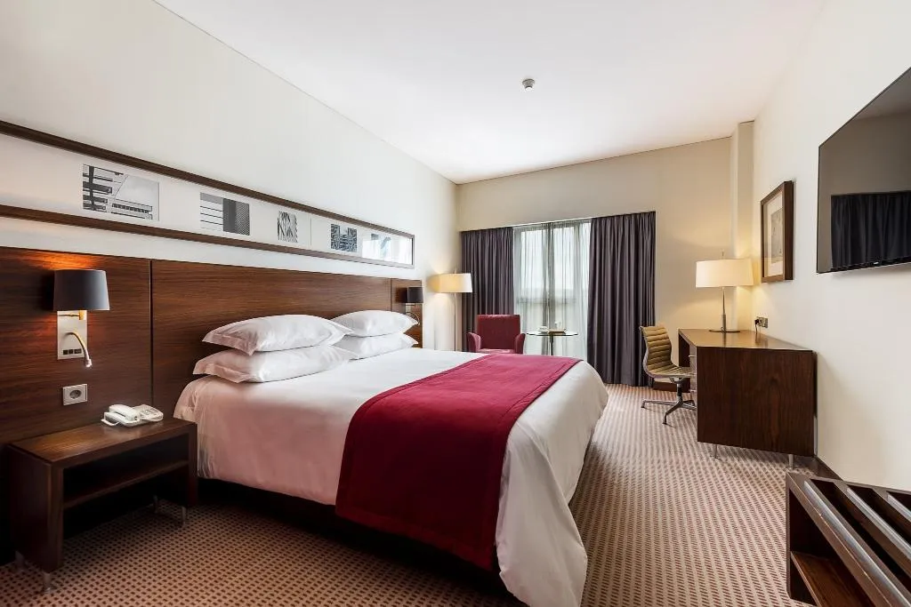 DOUBLE STANDARD Room, Lagoas Park, Lisbon