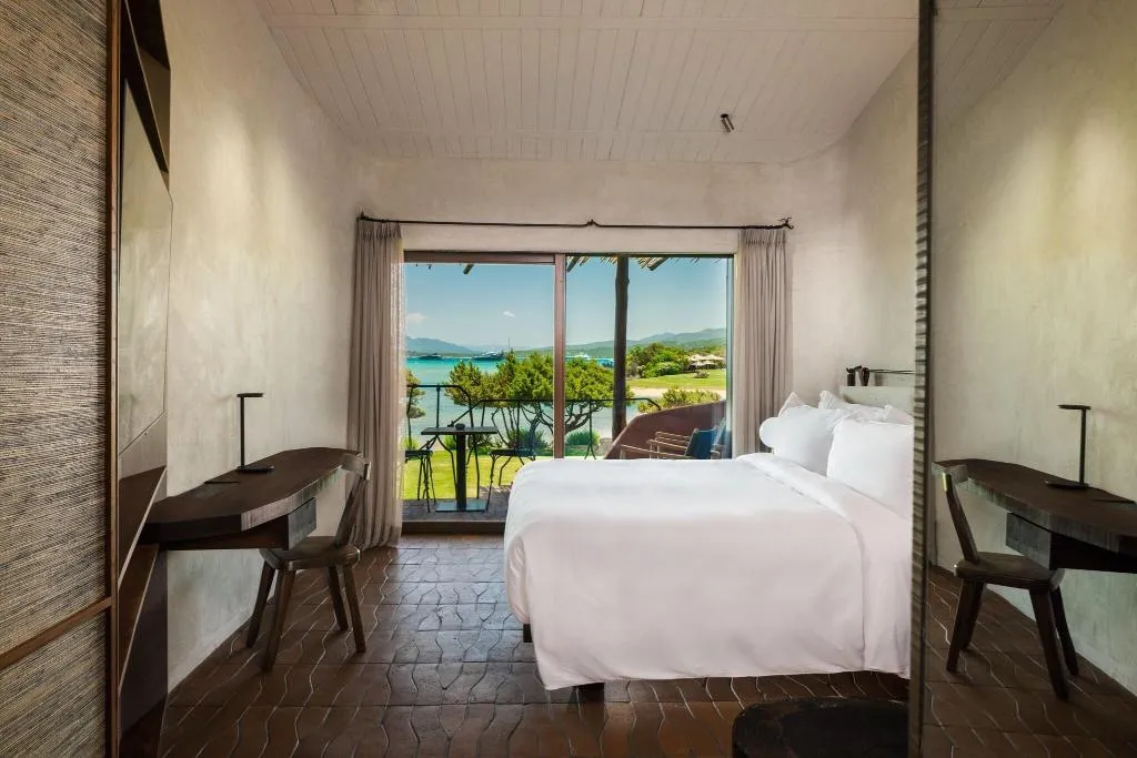 DOUBLE PREMIUM KING BED Room, Cala di Volpe, Olbia