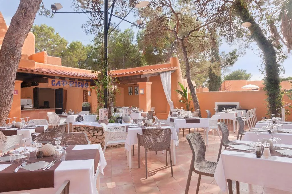 Restaurant, FERGUS Style Punta Arabi, Ibiza