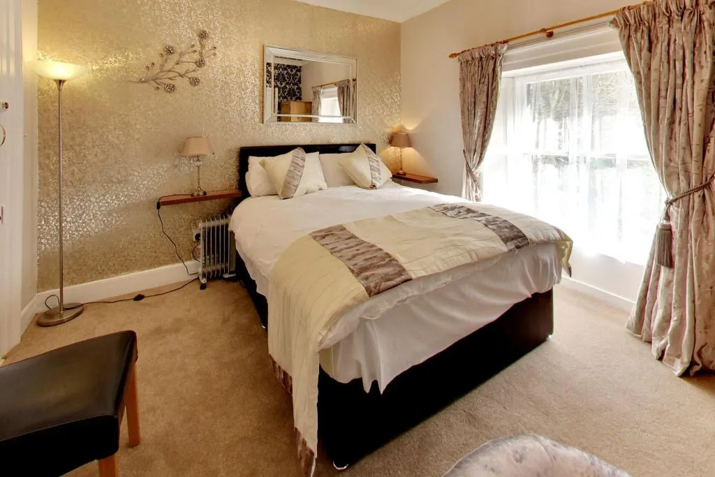 Room, Robin Hill House, Cork