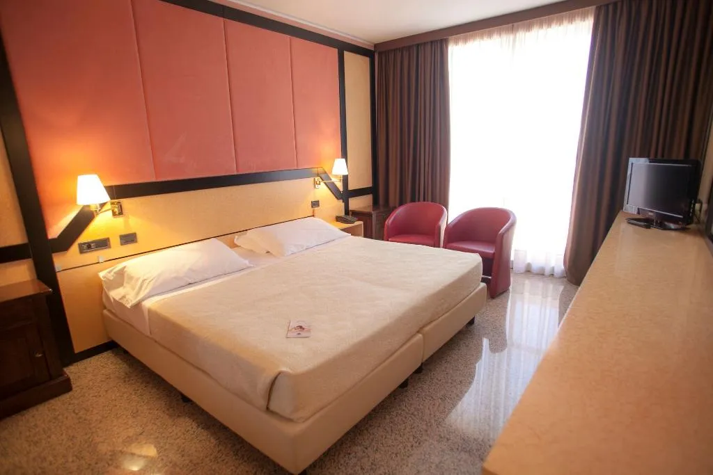 DOUBLE STANDARD Room, Hotel Diamante, Milan