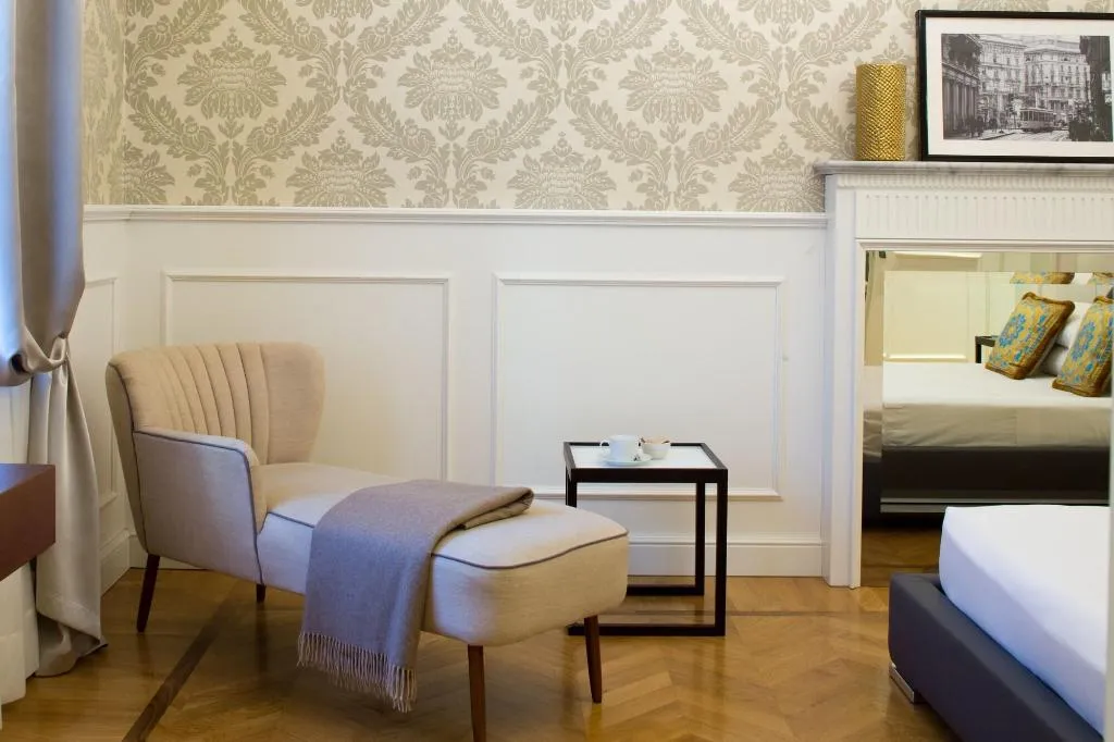 Room, Luxury Duomo Rooms, Milan