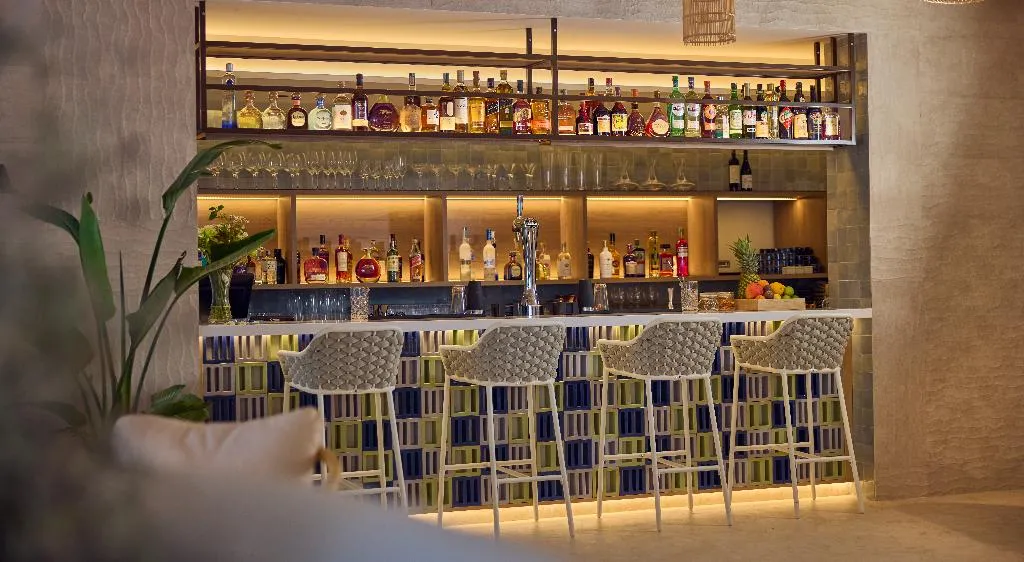 Bar, Cala San Miguel Ht Ibiza Curio correct code 117040, Ibiza