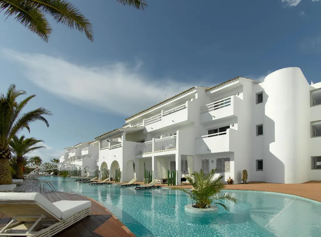 DOUBLE SINGLE USE SUPERIOR POOL VIEW Room, Ushuaia Ibiza Beach Hotel – Adults Only, Ibiza