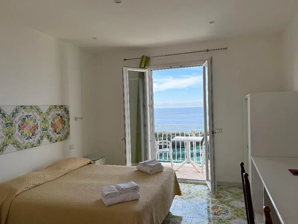 Double or Twin SUPERIOR SEA VIEW Room, Villa Pina Antico Francischiello, Naples