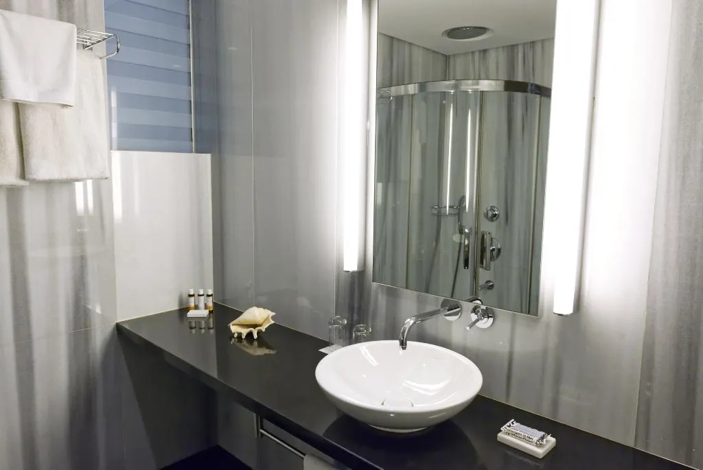 SUITE WITH JACUZZI Room, Sunrise Pearl Hotel & Spa, Cyprus