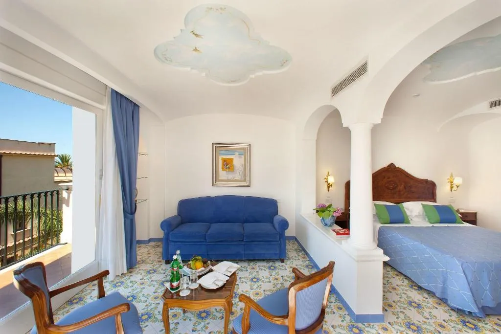 JUNIOR SUITE GARDEN VIEW Room, Grand Hotel la Favorita, Naples
