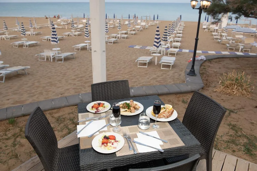 Restaurant, Hotel Club Eloro, Catania