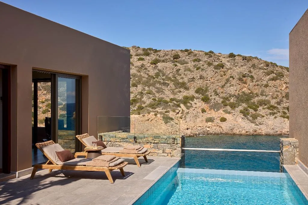 VILLA WITH PRIVATE POOL Room, Daios Cove, Crete