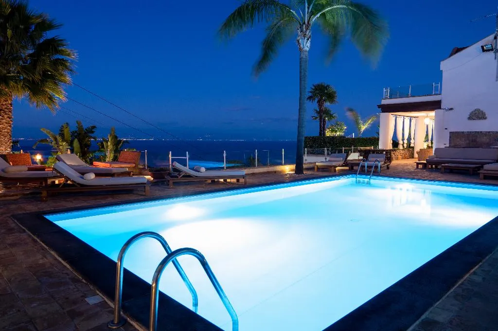 VILLA CAPACITY 8 Room, Villa Zagara Garden, Taormina