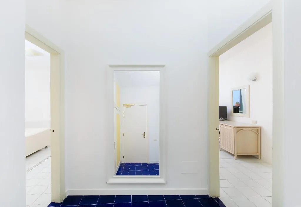 FAMILY ROOM SEA VIEW WITH TERRACE Room, Hotel Club Due Torri, Naples