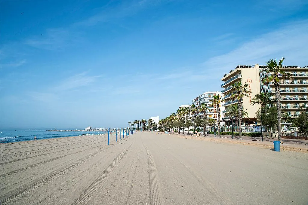 Beach, Hotel Monterrey Roses by Pierre & Vacances, Costa Brava