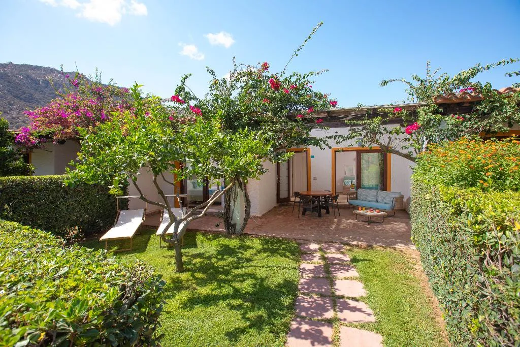 BUNGALOW CAPACITY 6 Room, Cormoran Hotel & Residence, Cagliari