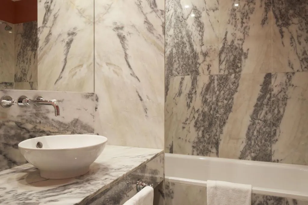 DOUBLE CLASSIC Room, Grande Hotel do Porto, Porto