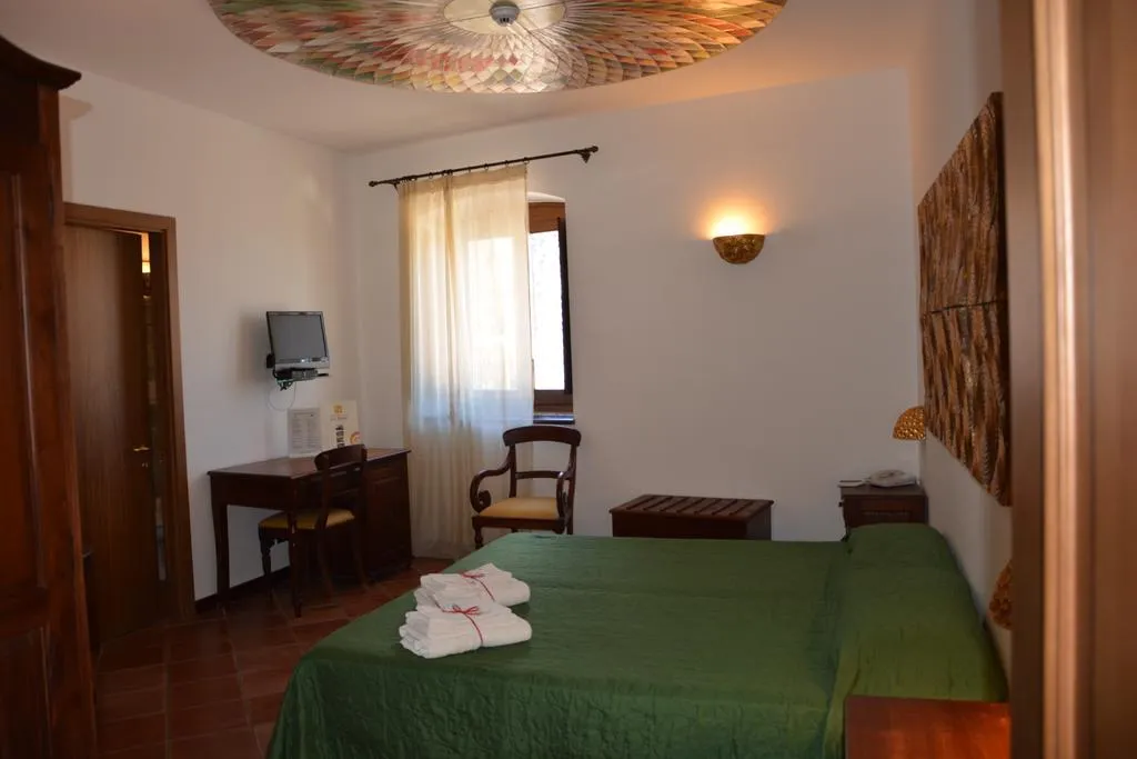 Room, Villa Vittoria Hotel, Palermo