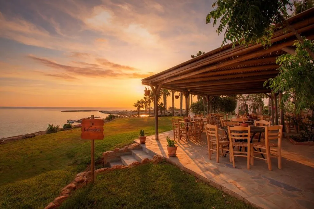 Bar, Cavo Maris Beach Hotel, Cyprus