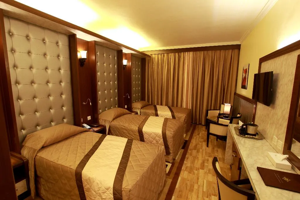 QUADRUPLE STANDARD Room, Al Khaleej Grand, Dubai