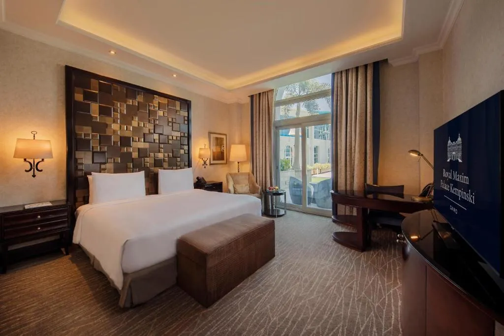 Room DELUXE Room, Kempinski Palace Cairo, Cairo