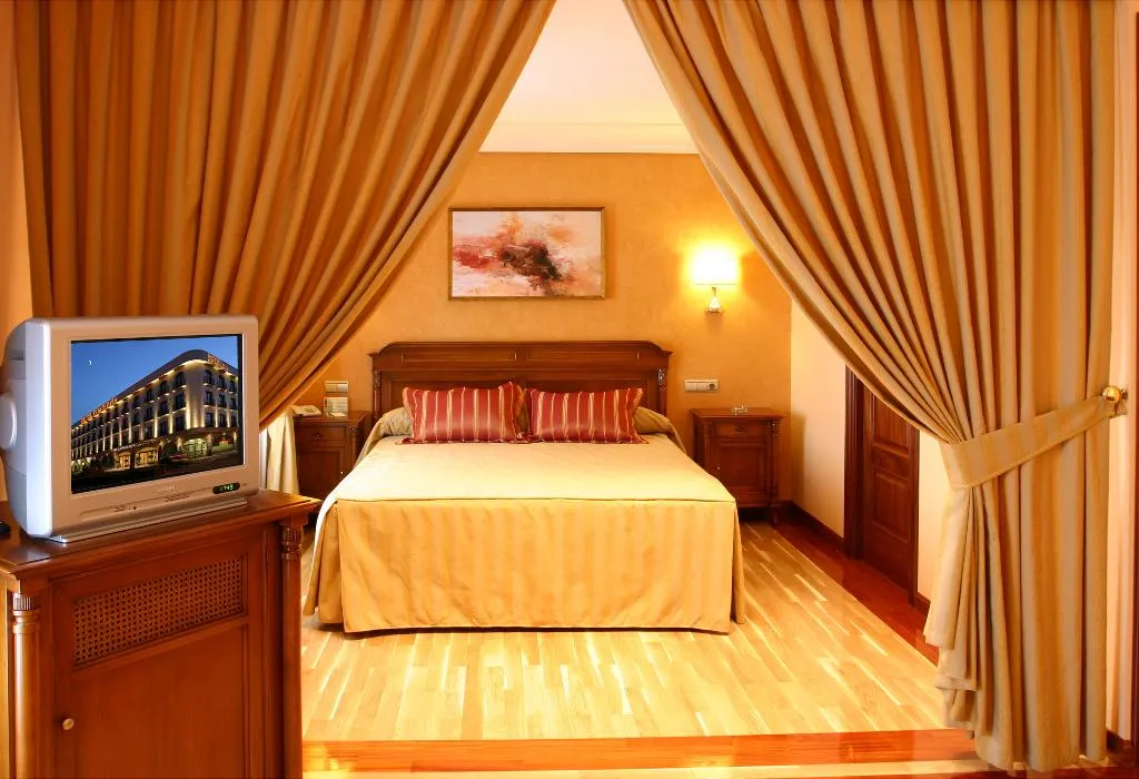 QUADRUPLE STANDARD Room, Sercotel Guadiana, Madrid