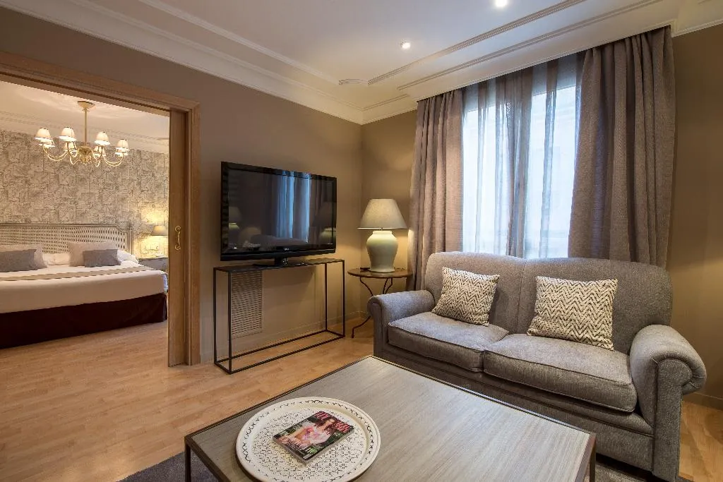 JUNIOR SUITE STANDARD Room, Vincci Lys, Valencia