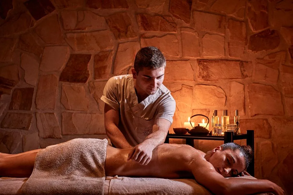 Sports and Entertainment, Kouros Hotel & Suites, Mykonos