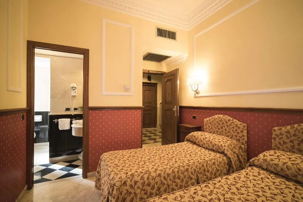 TWIN WITH BALCONY Room, Donatello, Rome