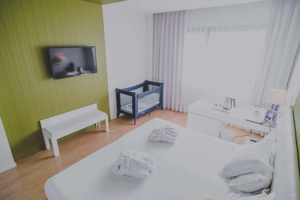Room, Zentral Castellana Norte, Madrid