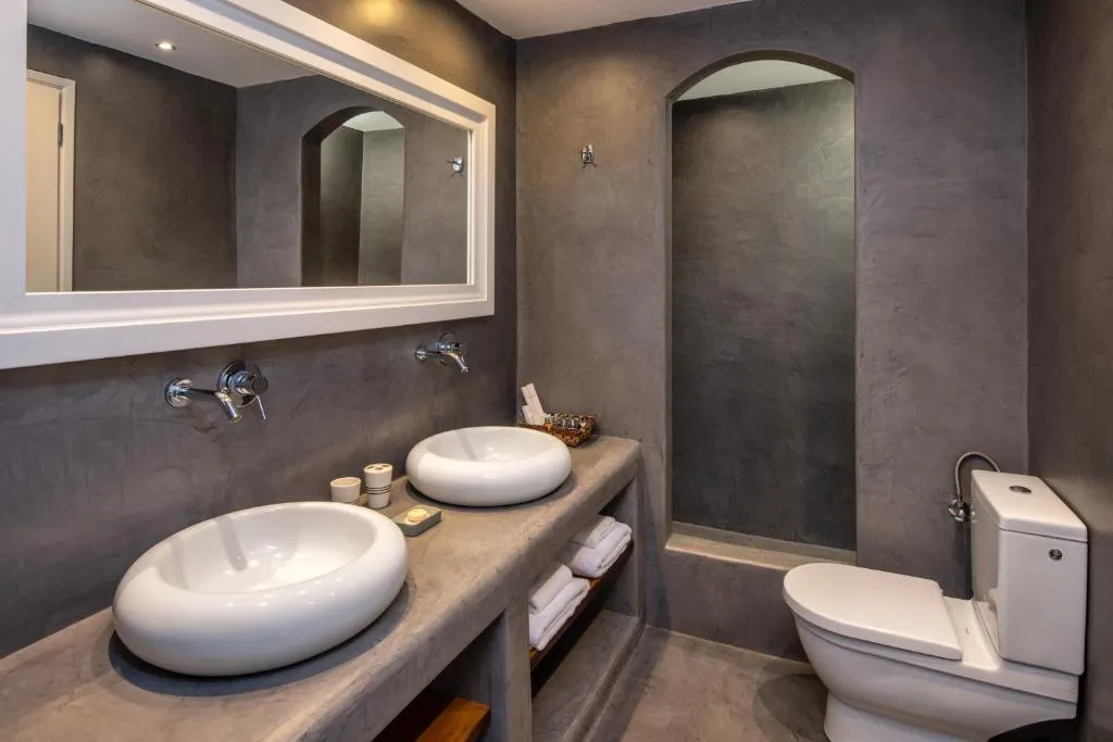 SUITE WITH JACUZZI Room, Anema Boutique Hotel &Villas Santorini, Santorini