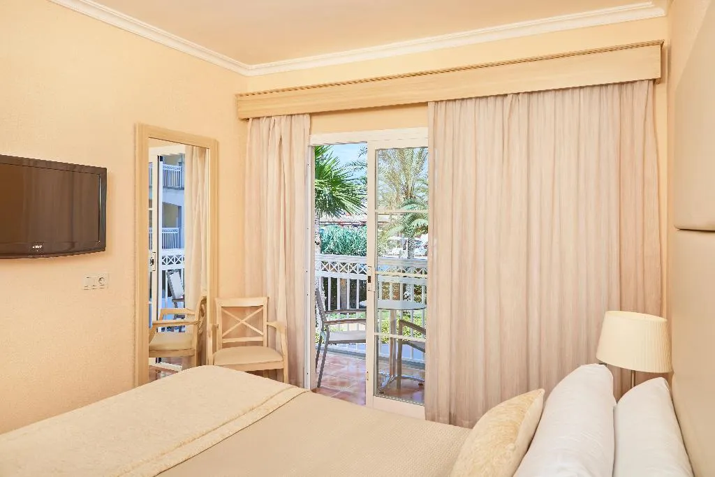 APARTMENT POOL VIEW Room, Zafiro Ca'n Picafort, Majorca