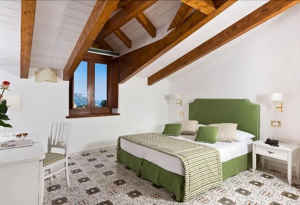 Room, Villa Maria, Naples