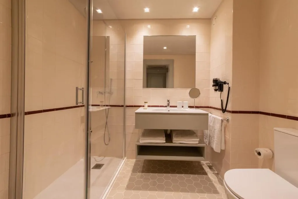 TRIPLE STANDARD Room, Montebelo Principe Perfeito Viseu Garden Hotel, Porto
