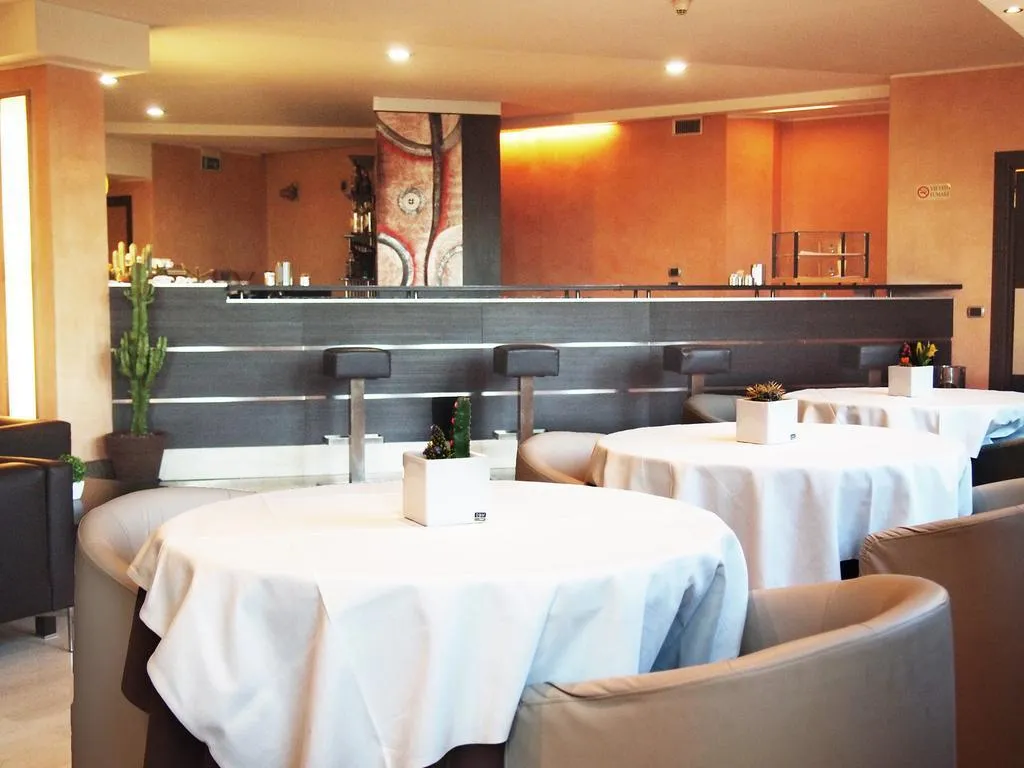 Bar, Golf Hotel, Milan