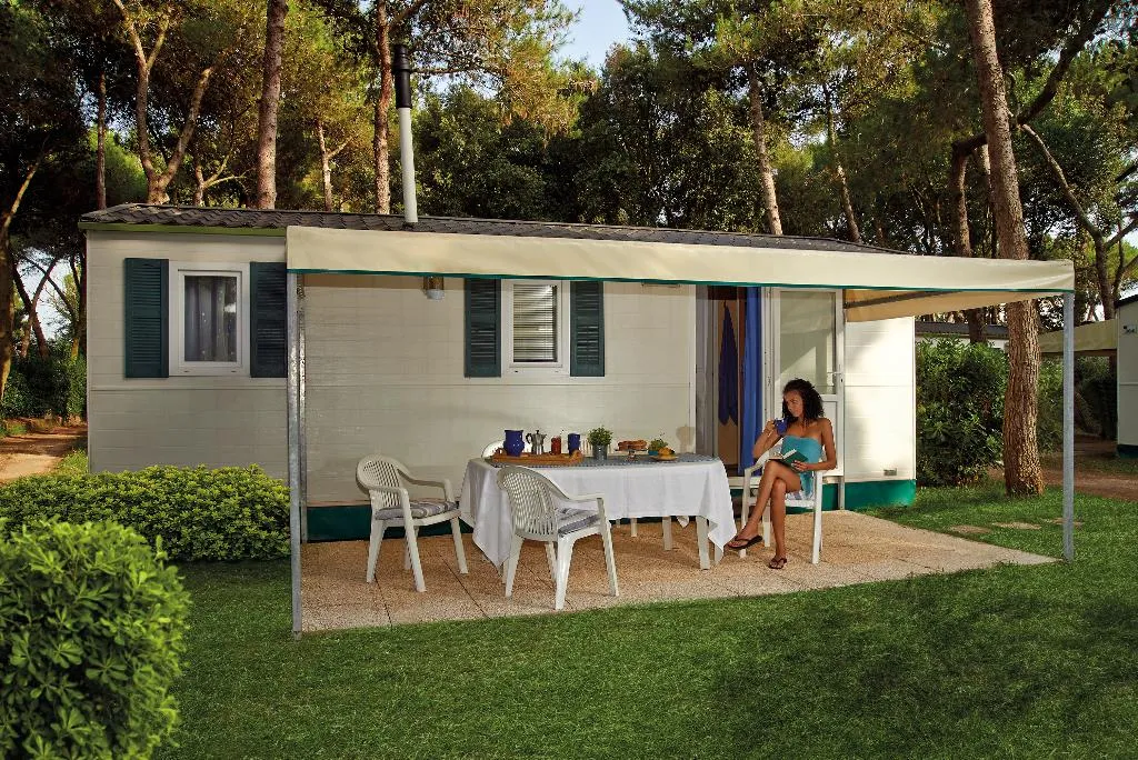 MOBILE HOME CAPACITY 2 Room, Baia Domizia Camping Village, Naples