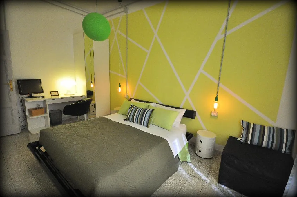 TRIPLE STANDARD Room, B&B 95 Spezie, Naples