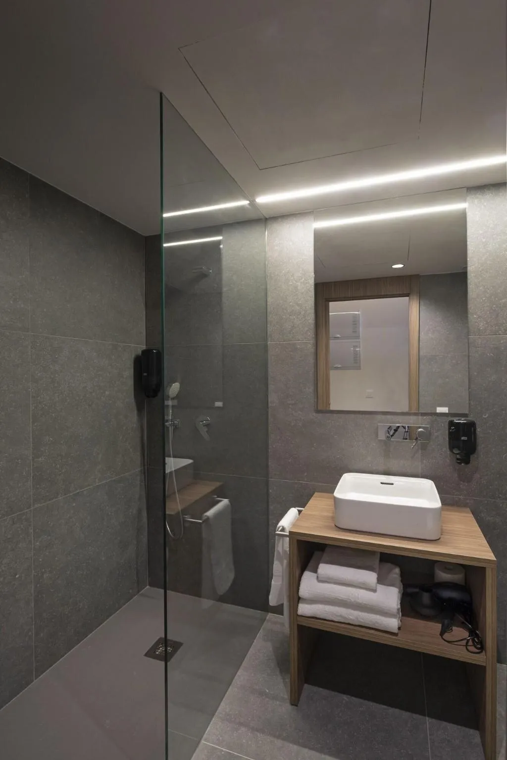 Room, Dau Studios, Valencia