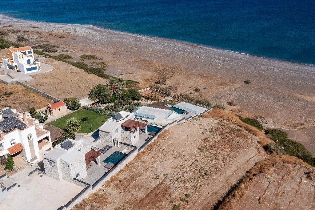 VILLA SIX BEDROOMS THREE BATHROOMS Room, Southrock Villas, Rhodes