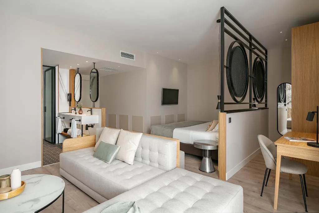 JUNIOR SUITE DELUXE Room, Vincci Maritimo, Barcelona