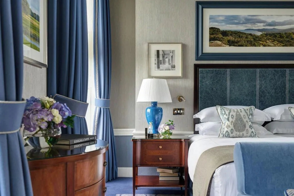 JUNIOR SUITE TWO DOUBLE BEDS WITH VIEWS Room, The Shelbourne, Autograph Collection, Dublin