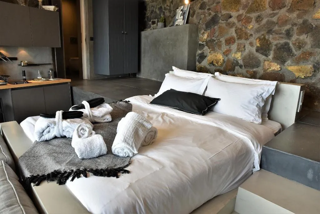 Room, Horizon Mills Villas & Suites, Santorini
