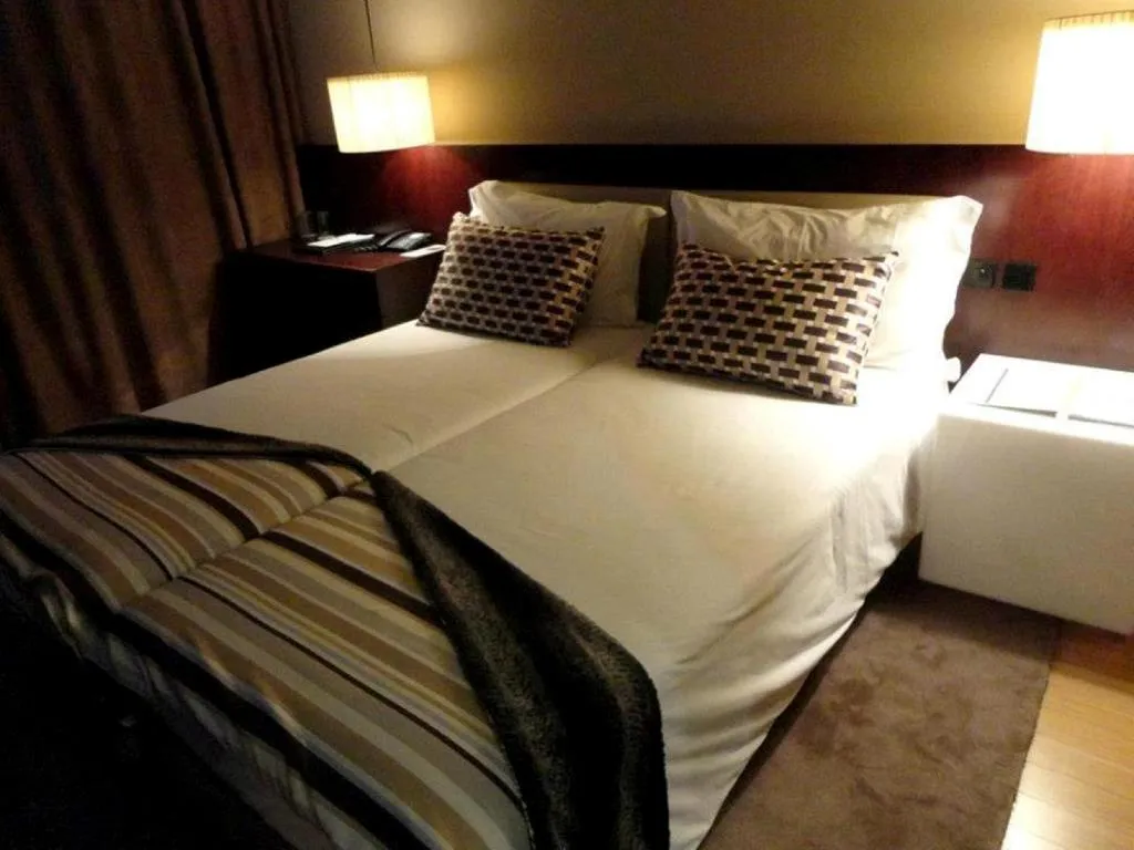 TWIN STANDARD Room, Golden Tulip São João da Madeira, Porto