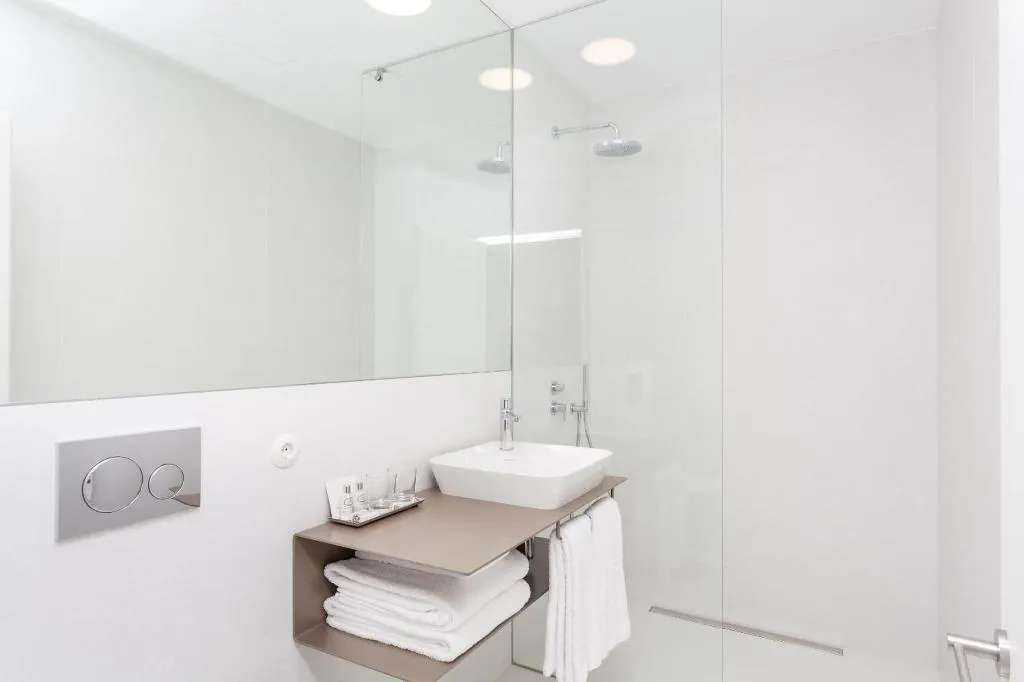 Room, S.Bento Residences, Porto