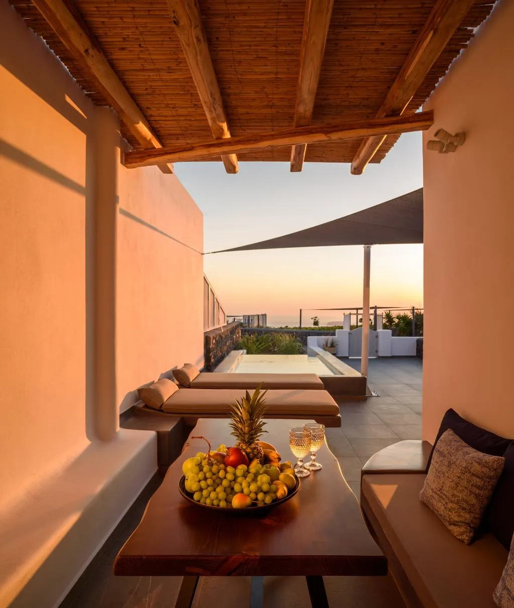 VILLA TWO BEDROOMS WITH PRIVATE POOL Room, Soil Of Sun Luxury Villas, Santorini