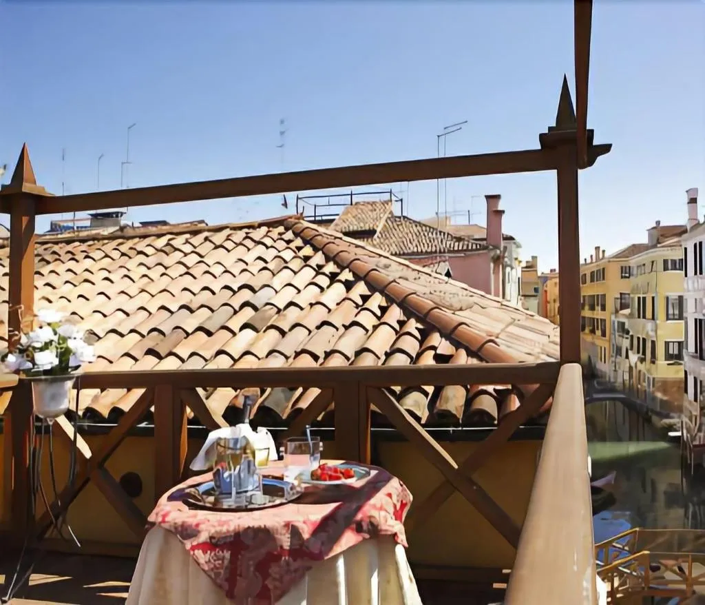 Terrace, B&B Al Palazzetto, Venice